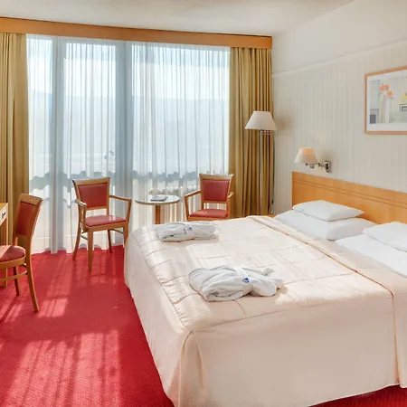 Ensana Esplanade 4* פישטני