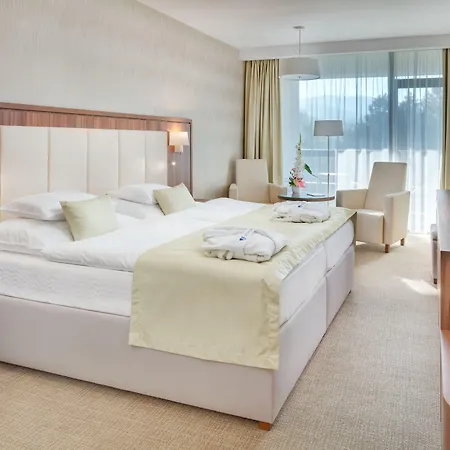 Отель Ensana Esplanade Пьештяни