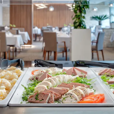 מלון Ensana Esplanade