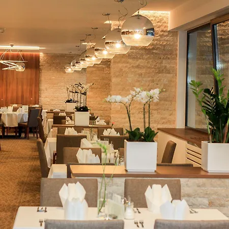 Ensana Esplanade 4* פישטני