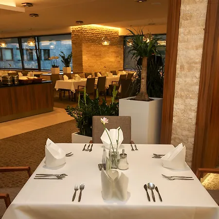 Отель Ensana Esplanade Пьештяни