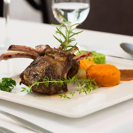 מלון Ensana Esplanade 4*