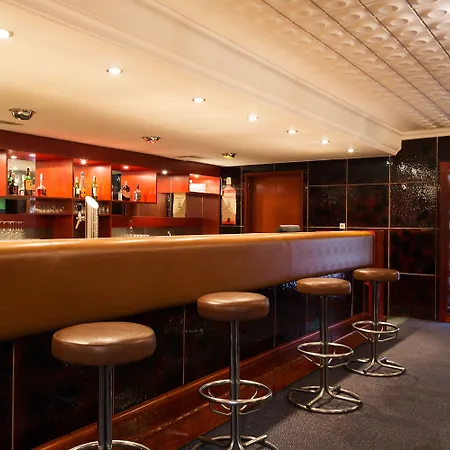 מלון Ensana Esplanade פישטני