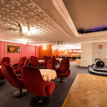 Ensana Esplanade 4* Пьештяни