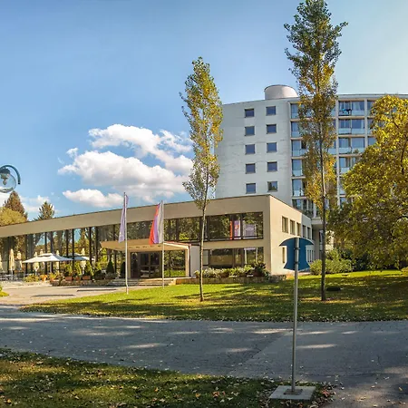 Ensana Esplanade מלון פישטני