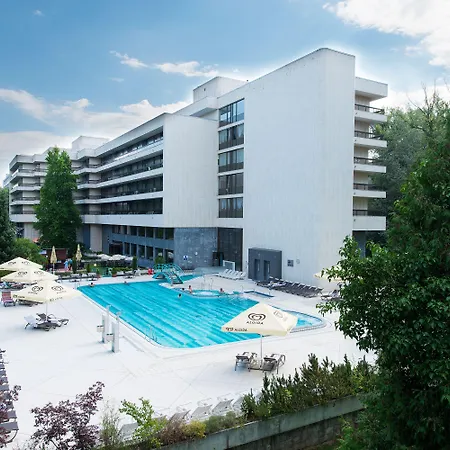 מלון Ensana Esplanade פישטני