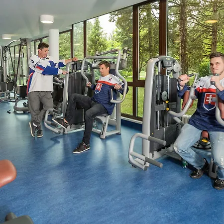 Ensana Esplanade Пьештяни