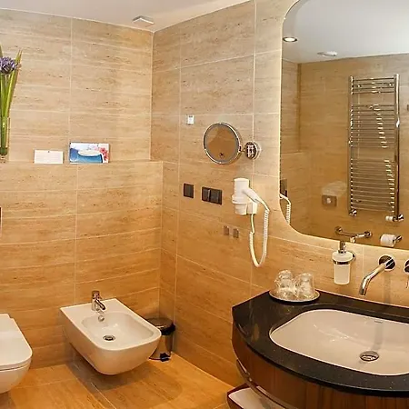 Ensana Esplanade 4*