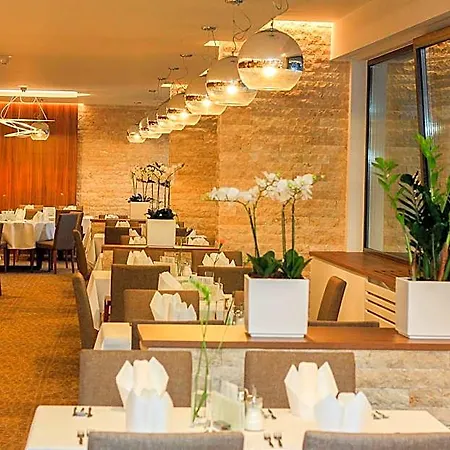 Ensana Esplanade מלון 4*